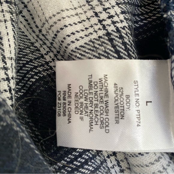 Navy blue and white flannel - Picture 3 of 4